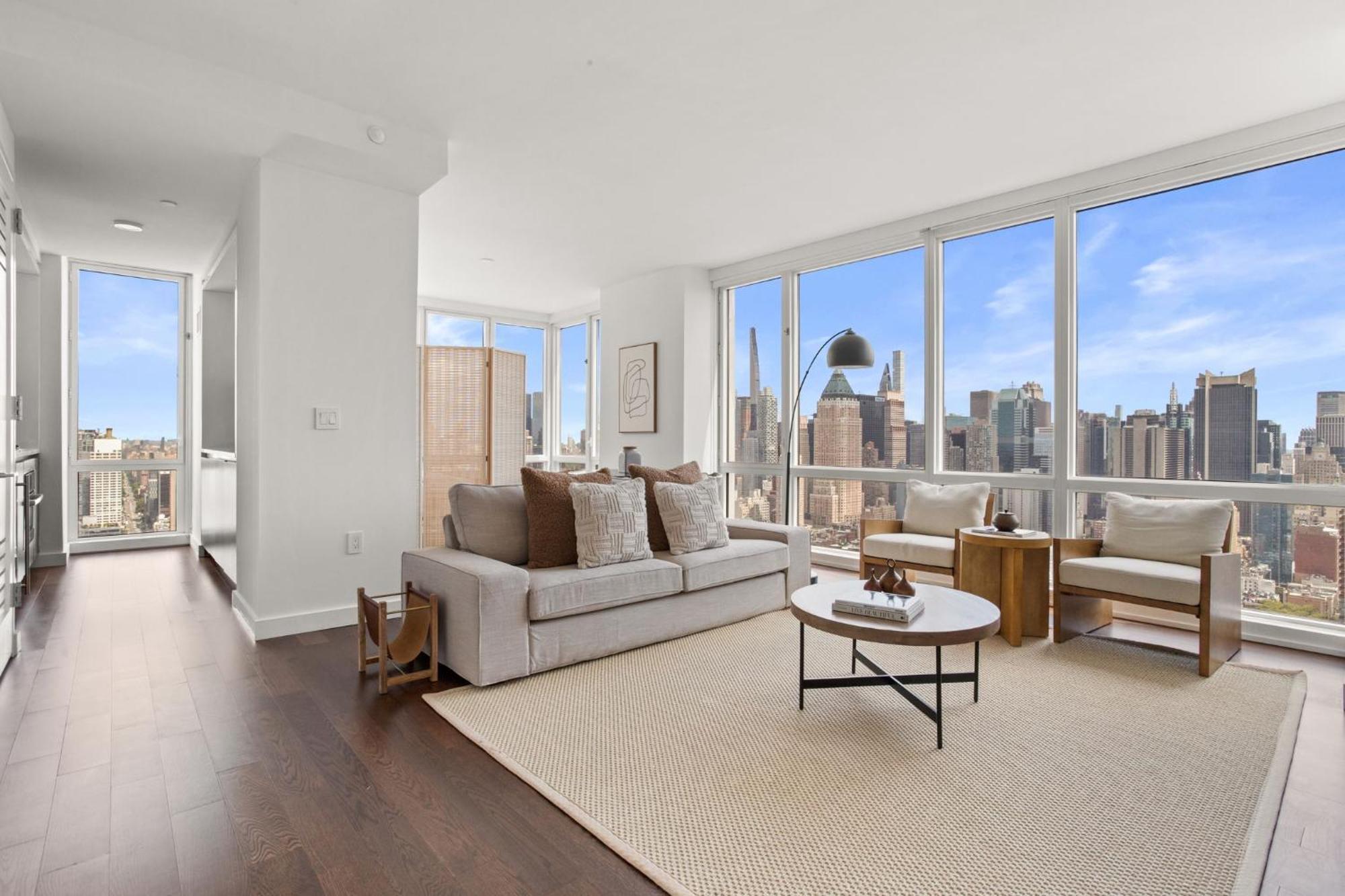 Stunning Views To Empire State With Amazing 2bd Appartement